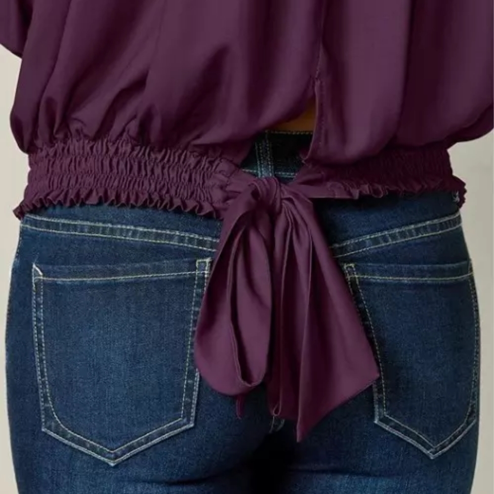 Nice Top - Picture 3 of 3